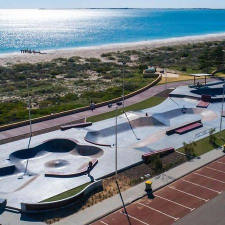 ジュリアン・ベイ Unit 39 Seafront Estateヴィラ エクステリア 写真