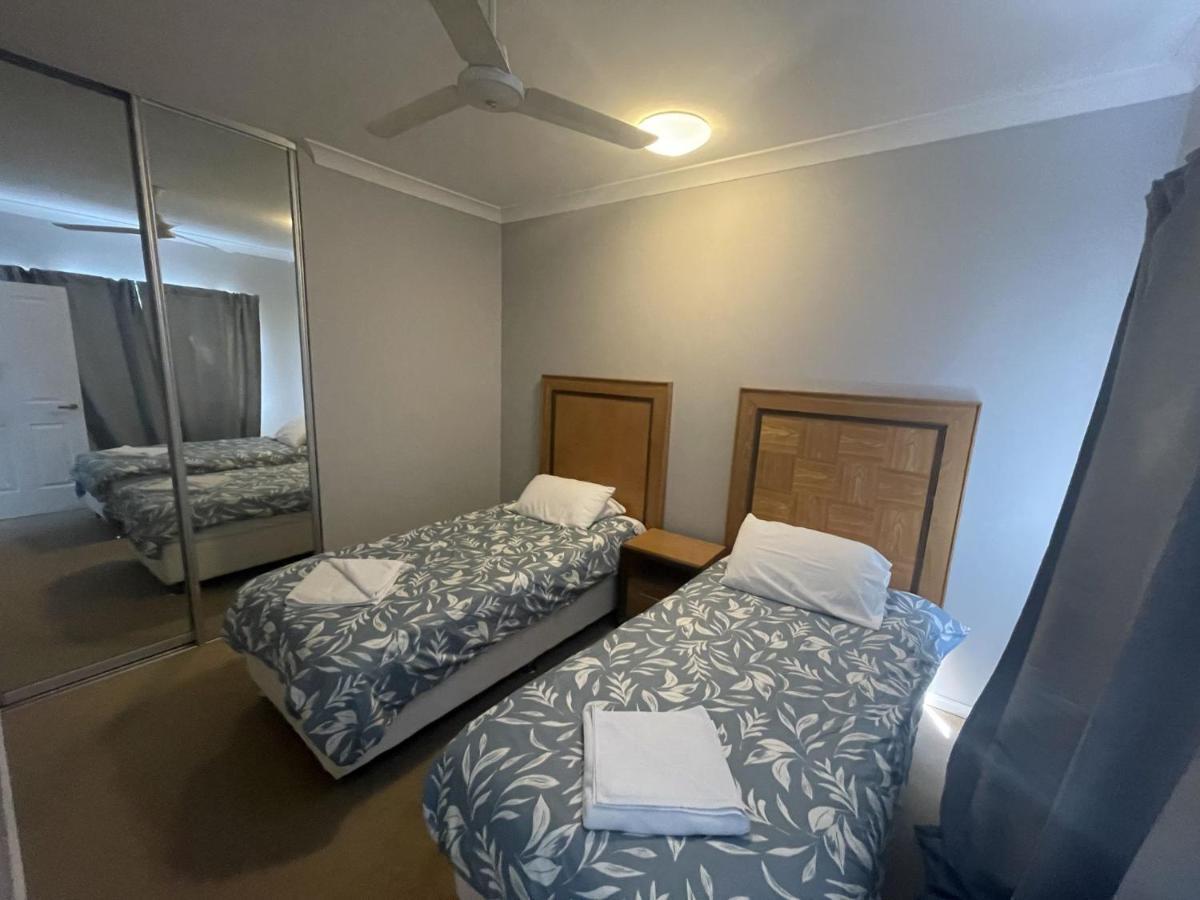 ジュリアン・ベイ Unit 39 Seafront Estateヴィラ エクステリア 写真